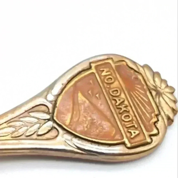 Vintage North Dakota Gold Tone Souvenir Spoon Kitschy Cool - Picture 2 of 4